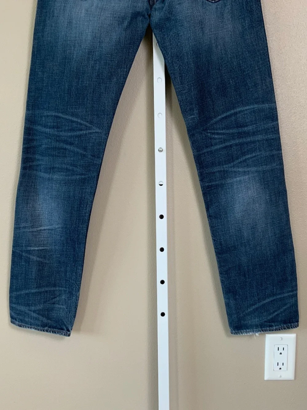 American Eagle Original Taper Distressed Jeans